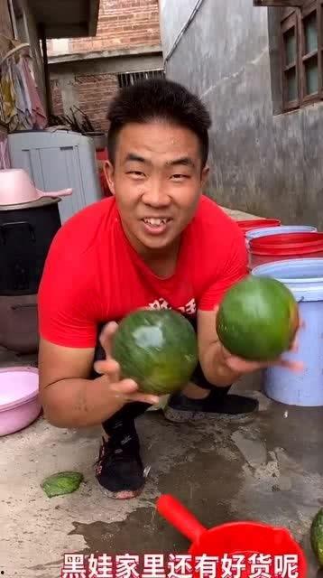 吃瓜小伙儿,揭秘娱乐圈背后的故事